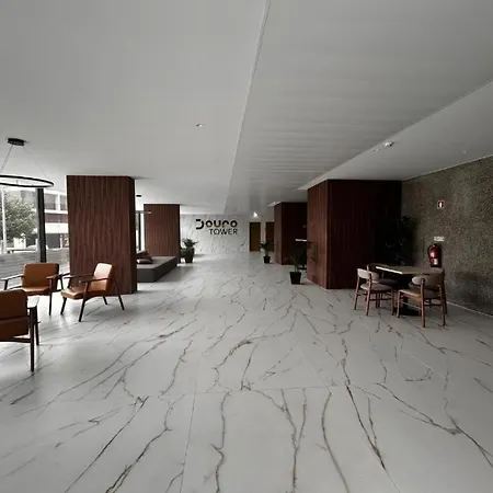 New Douro Tower 203 With Shared Pool And Parking דירה *